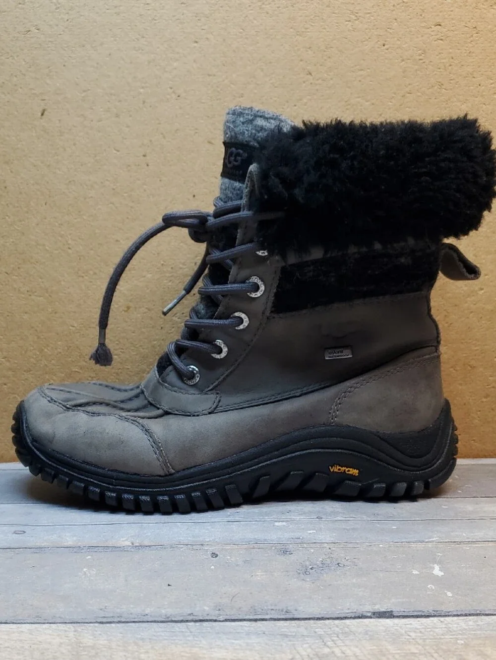 UGG adirondack ii
